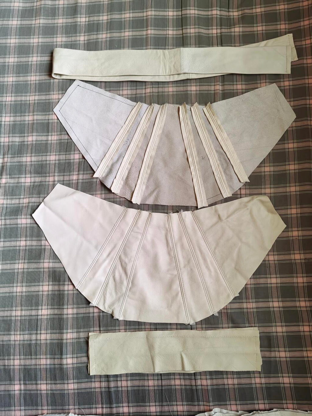 Croissant Crossbody Bag Sewing Pattern – Step-by-Step Photo & Video Tutorial, Croissant Bag Pattern, Half Moon Bag Sewing Pattern DIY, Jeans reuse