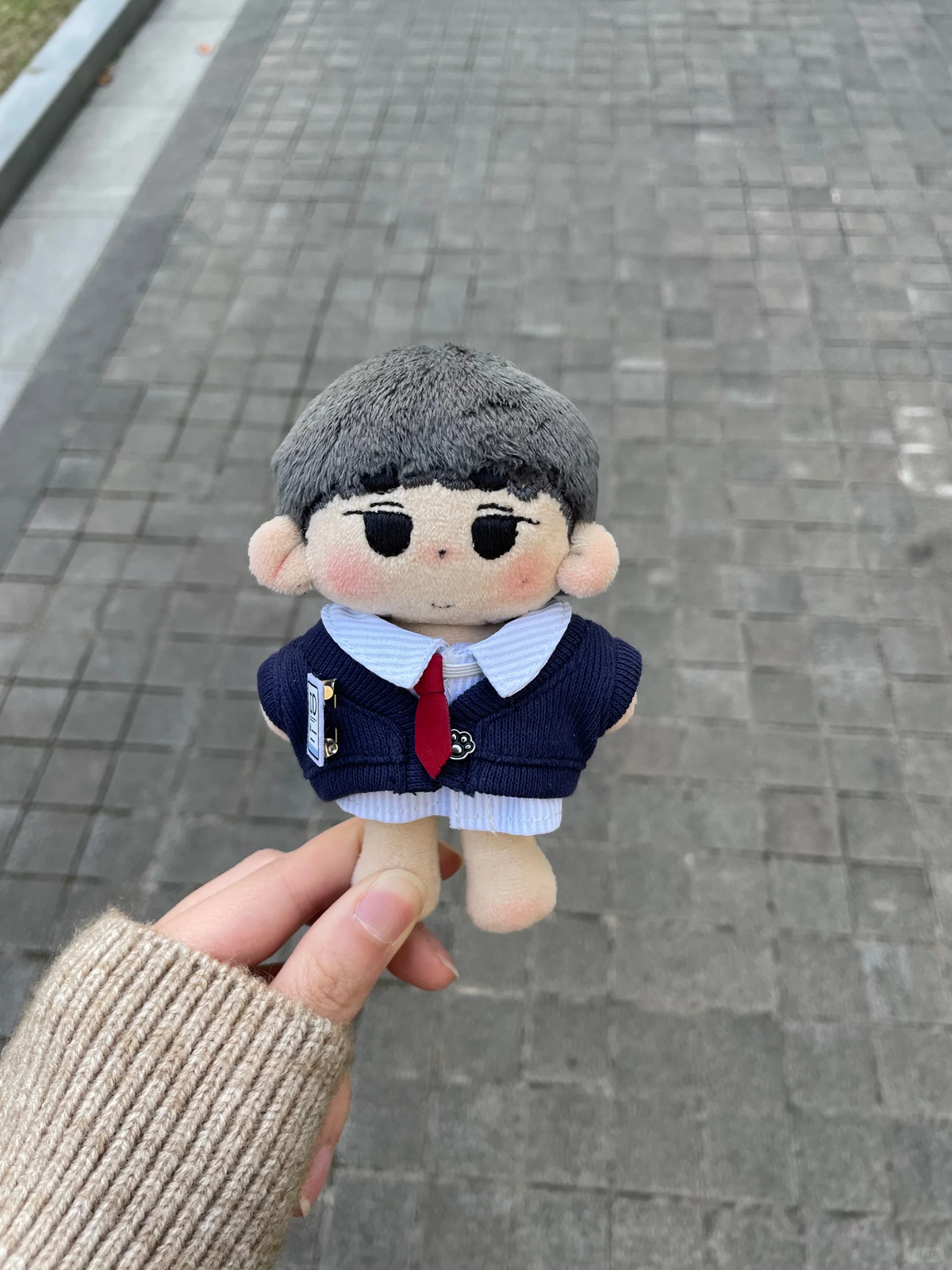 Finished character plush doll styling example