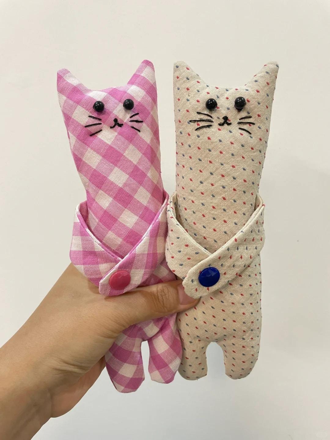 Hugging Cat Plush Sewing Pattern PDF | Black Cat Stuffed Animal DIY with tutorail | Fluffy Toy | Cat Plush | Curtain Tieback | Cute Decor