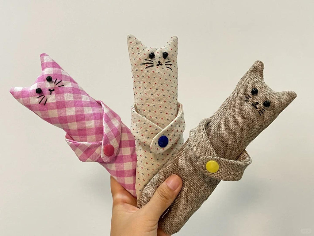 Hugging Cat Plush Sewing Pattern PDF | Black Cat Stuffed Animal DIY with tutorail | Fluffy Toy | Cat Plush | Curtain Tieback | Cute Decor